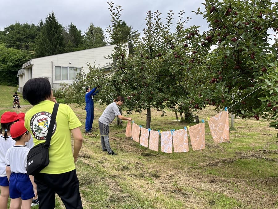 赤～いりんごの染物体験